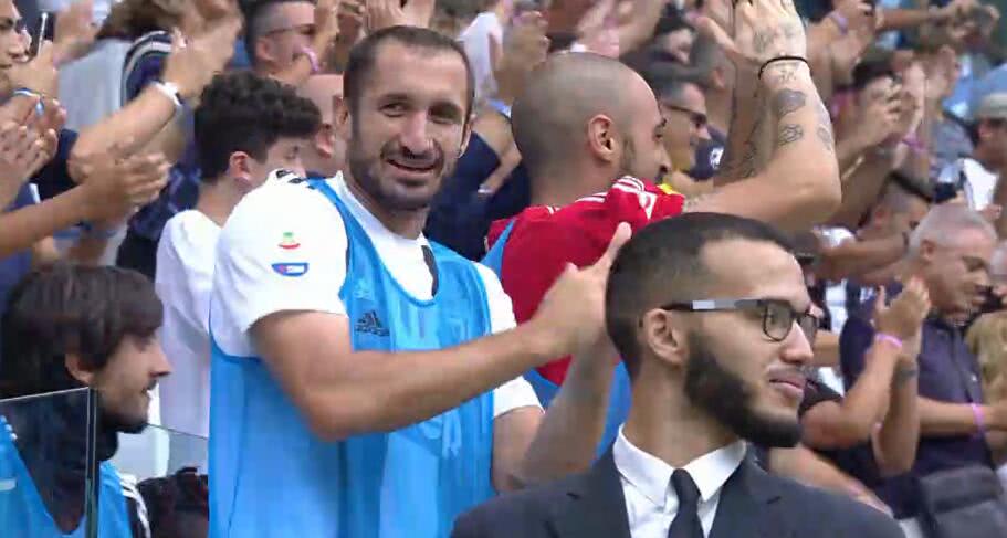  尤文防线集体梦游，弗拉霍维奇戴帽难掩后防天坑